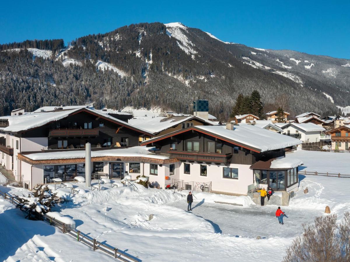 Hotel Quehenberger Maishofen Exterior foto